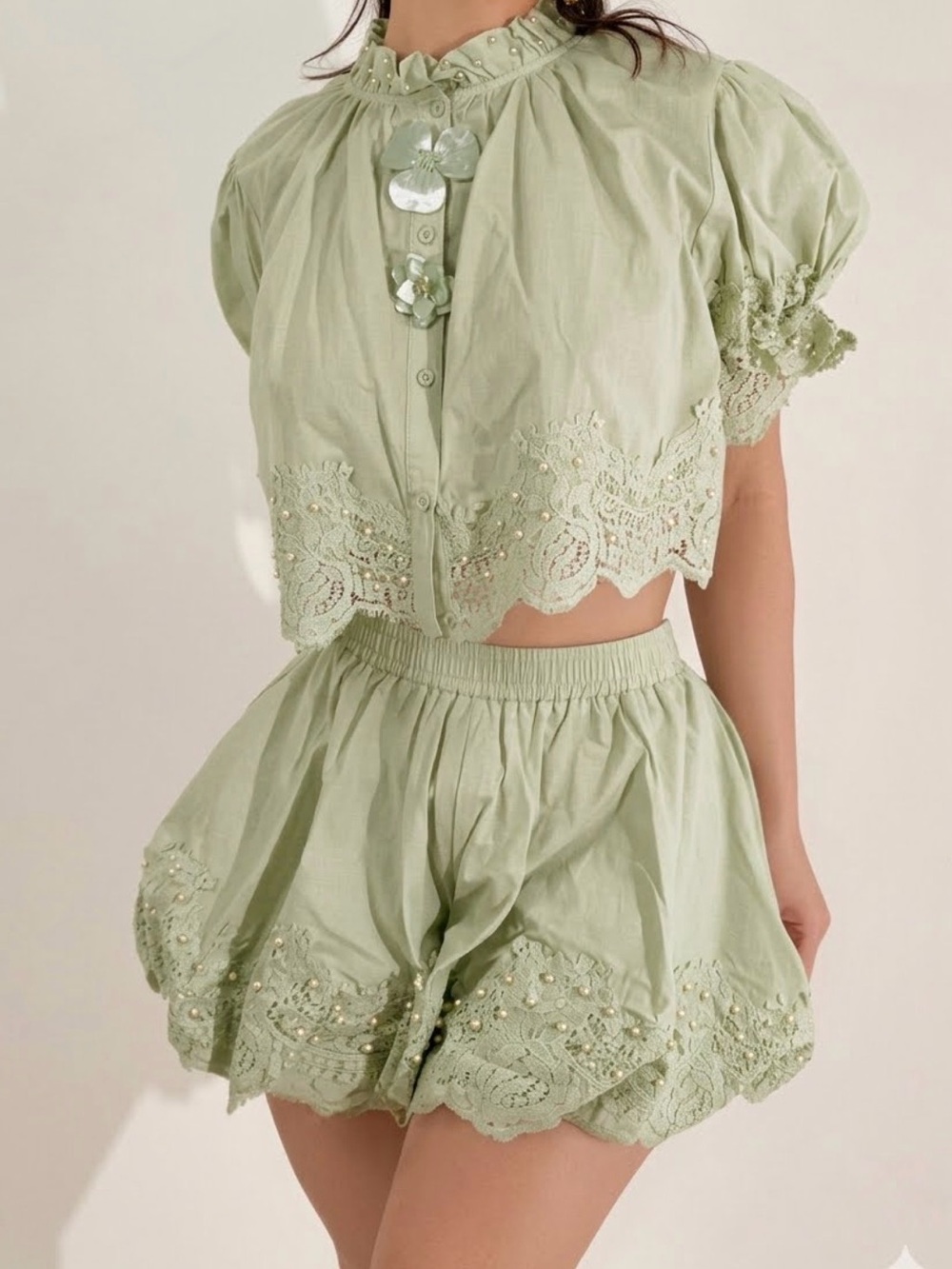 Lace Trimmed Crop Top & Bubble Shorts Set - size M/L